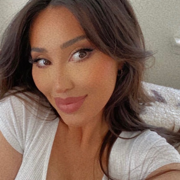 Meet your Posher, Katie - Picture 1 of 1